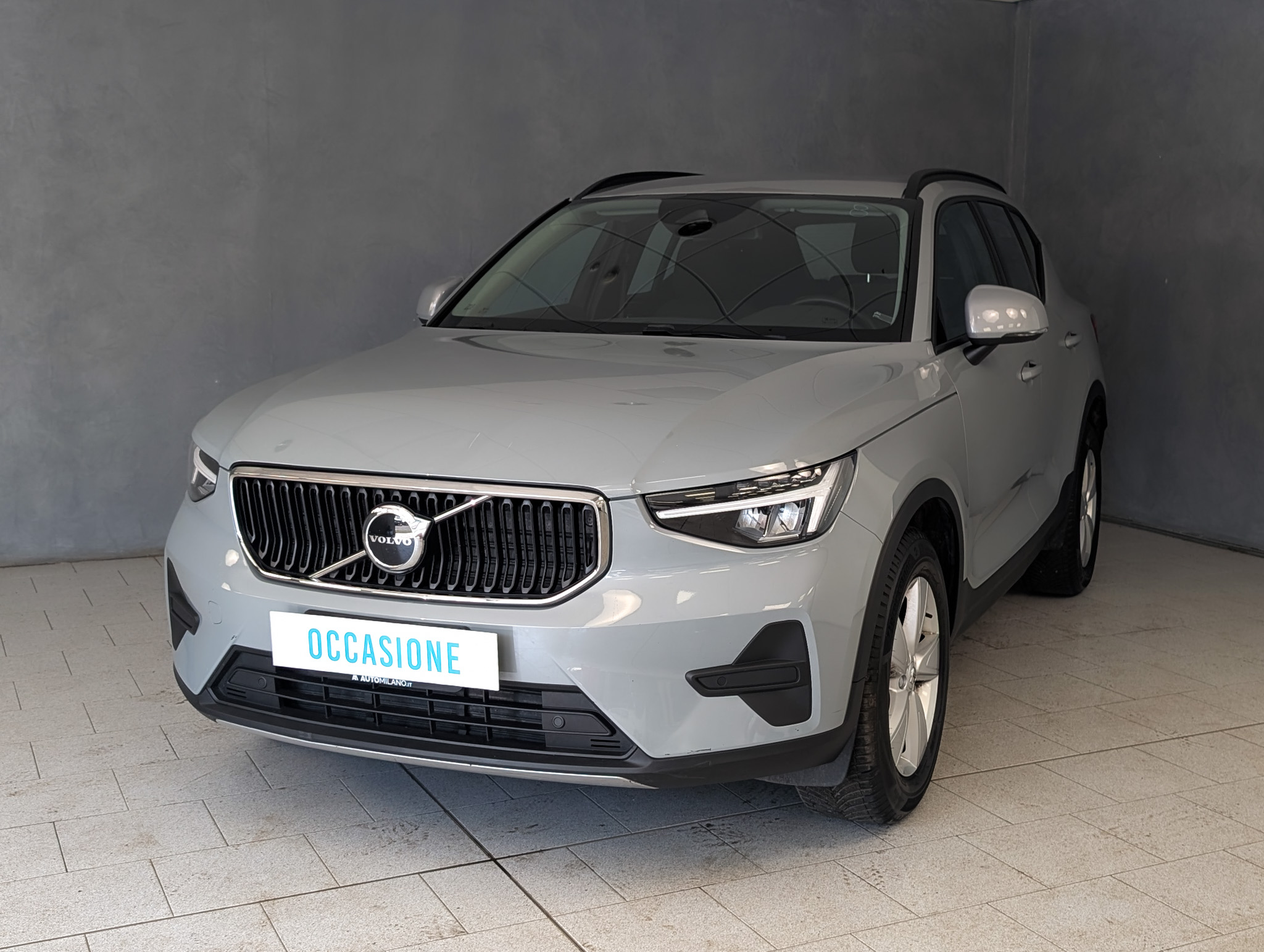volvo-xc40-1-5-t2-automatic-essential-1 volvo-xc40-1-5-t2-automatic-essential-1