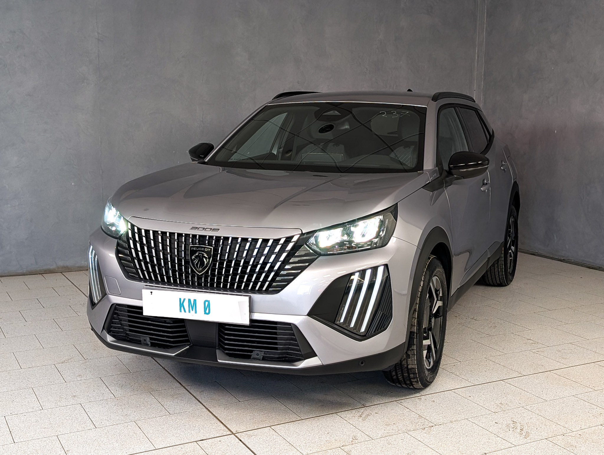 peugeot-2008-1-2-puretech-100cv-allure-36