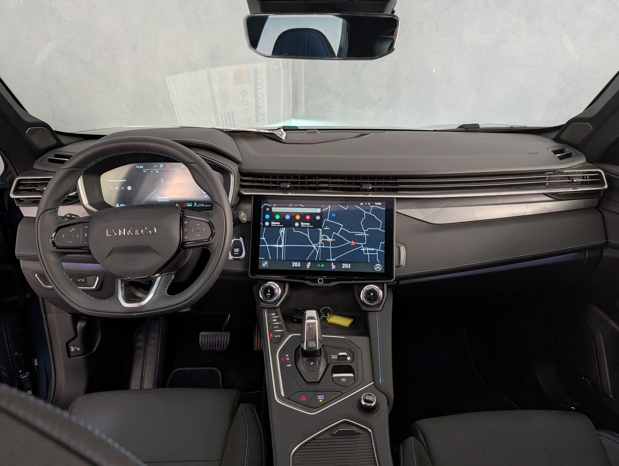Lynk & Co 01