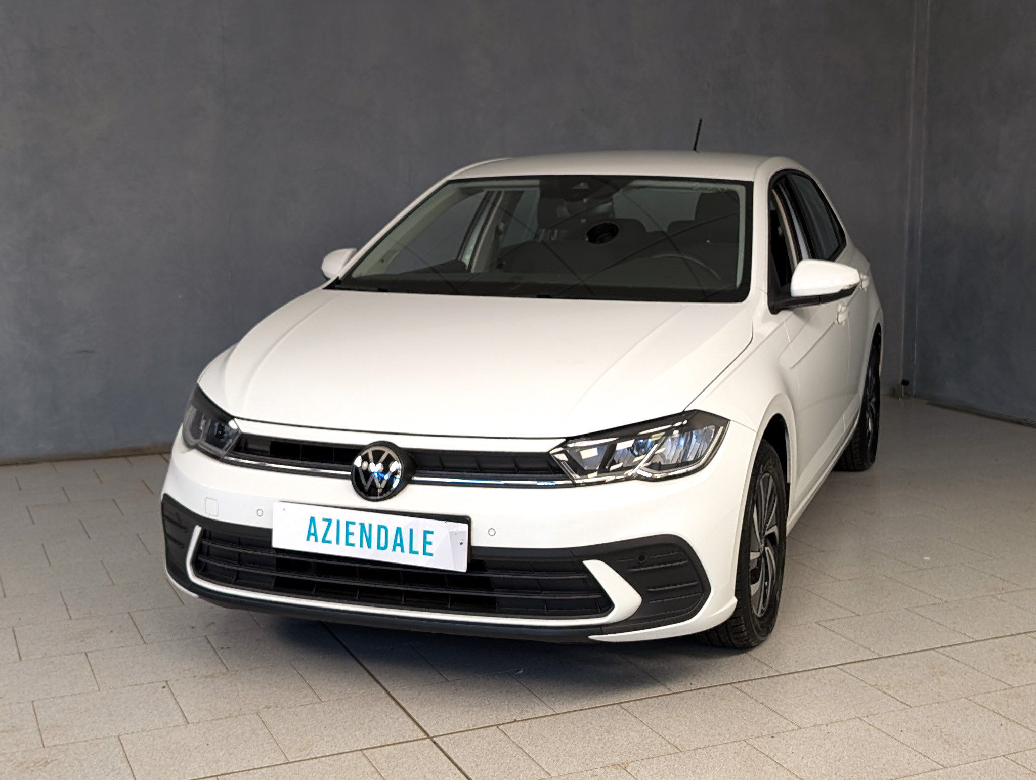 volkswagen-polo-1-0-80cv-life-1