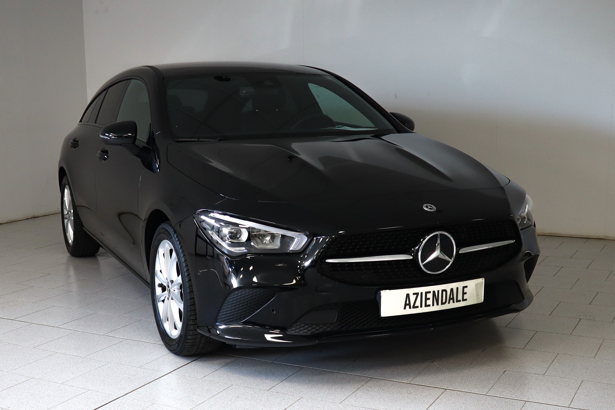 mercedes-benz-cla-180-180-sport-1