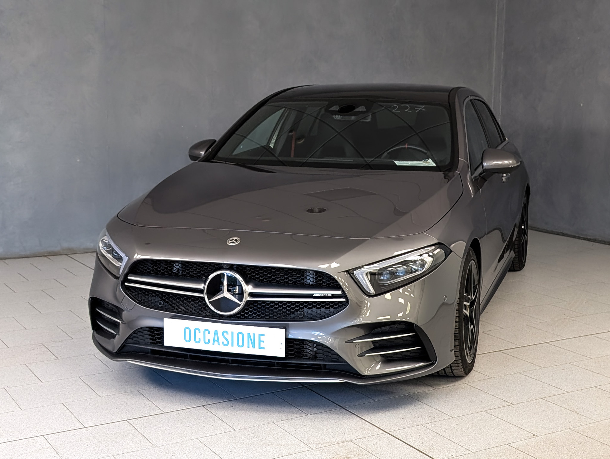 mercedes-benz-a-35-amg-35-4matic-automatic-amg-line-premium