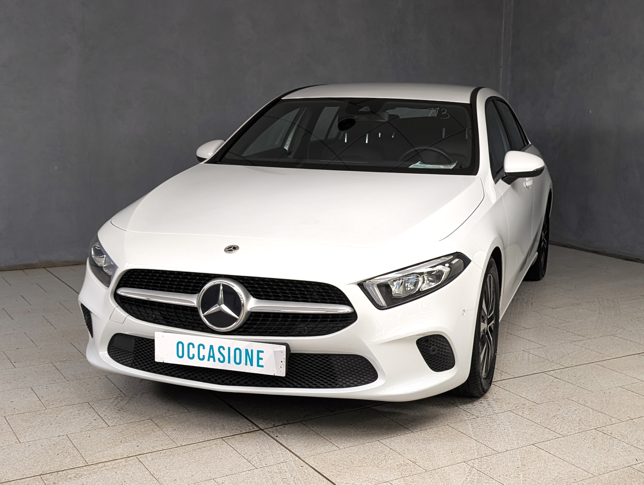 mercedes-benz-a-180-180-automatic-business-2