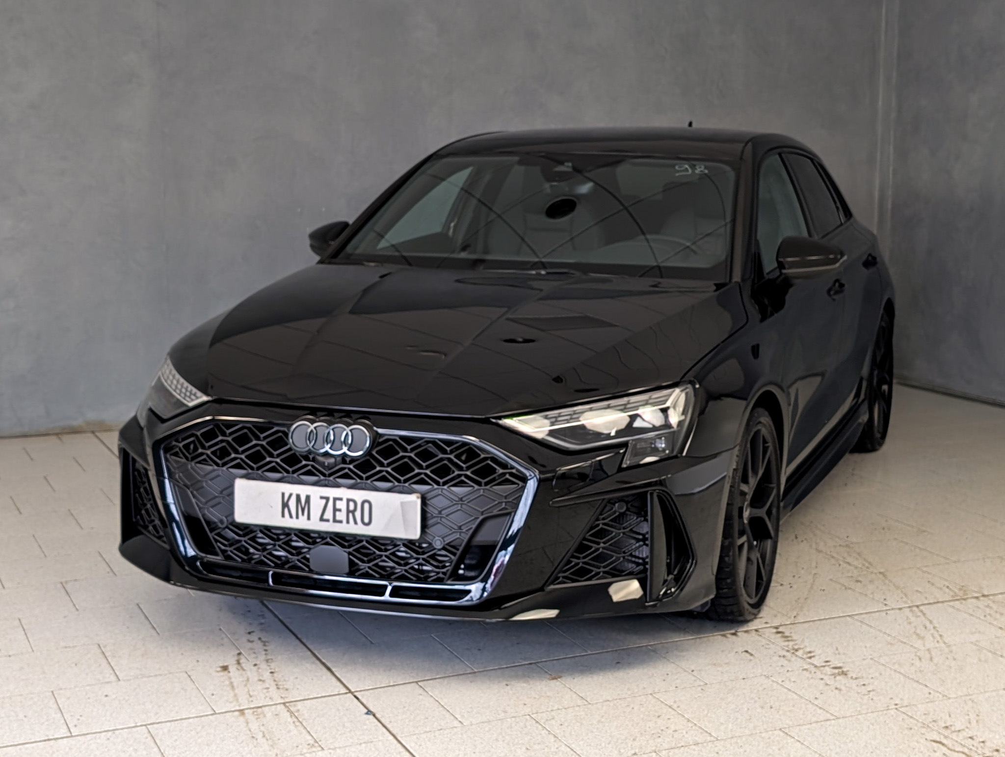 audi-rs3-2-5-tfsi-quattro-s-tronic-10