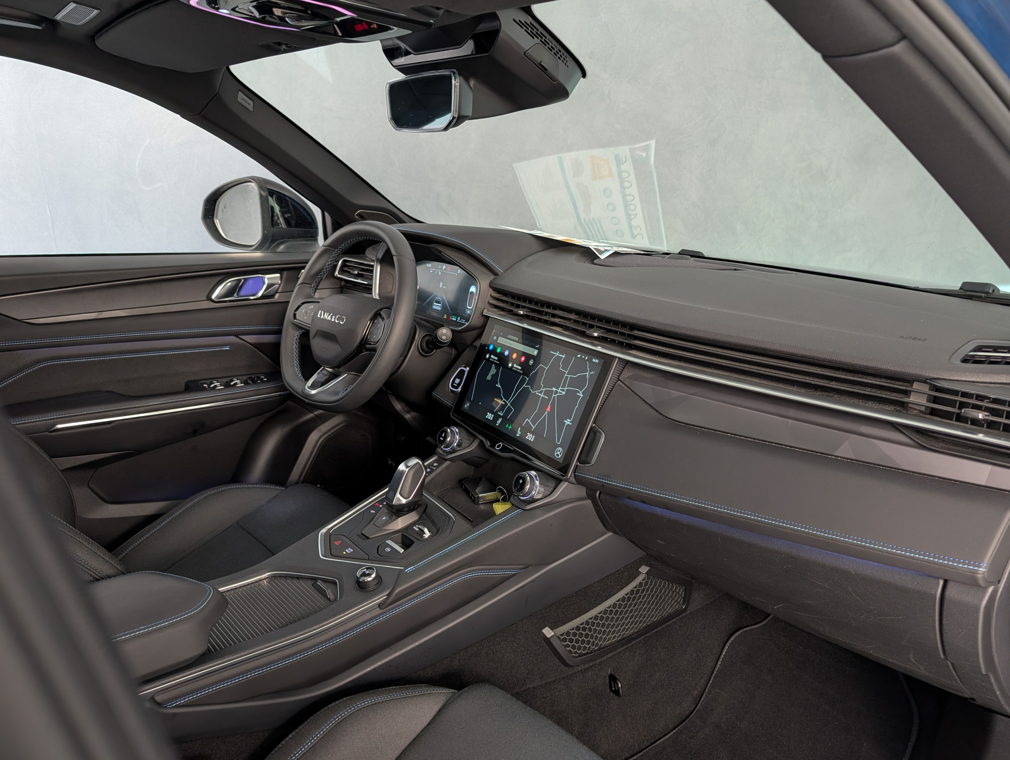 Lynk & Co 01