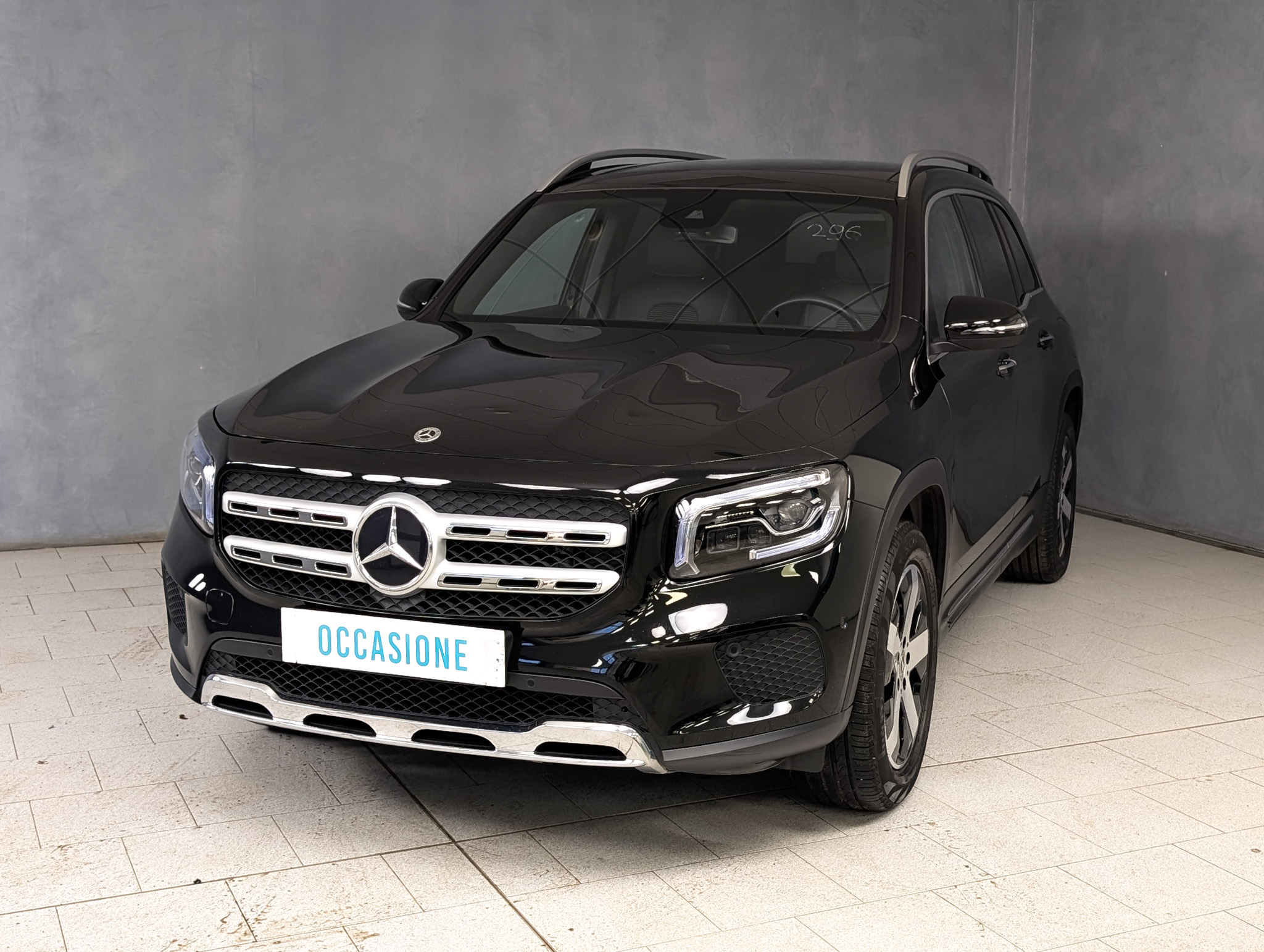 Mercedes-Benz GLB 200