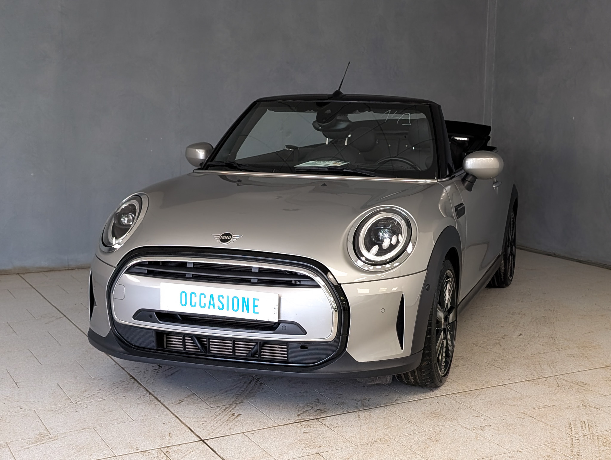 mini-cooper-cabrio-1-5-cooper-premium-plus-2
