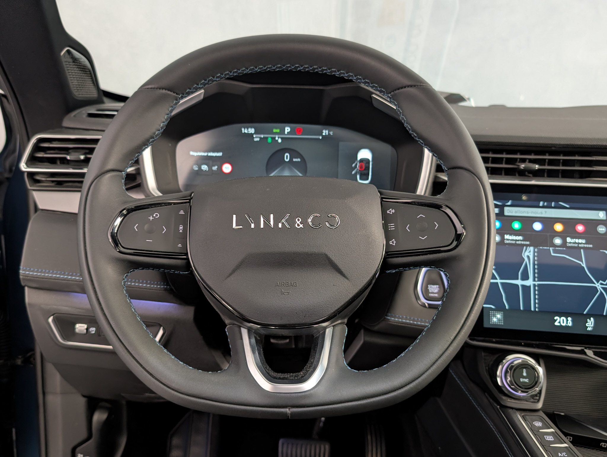 Lynk & Co 01