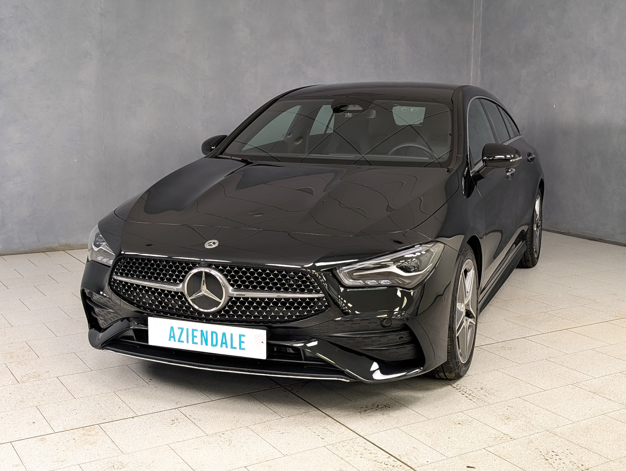 mercedes-benz-cla-180-200-automatic-amg-line-premium-1